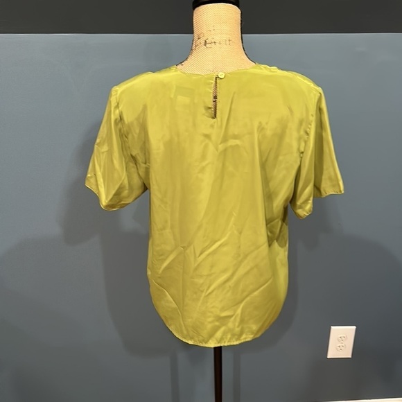 SaraStephen short sleeve blouse size medium women’s - Picture 4 of 6